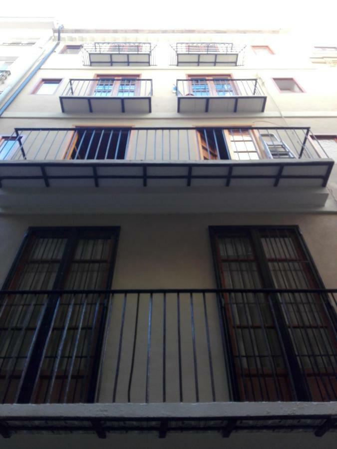 Apartment 12 Carrer Del Bisbe